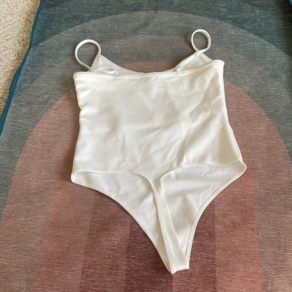 Good American White Sculpting Tank Bodysuit - Picture 11 of 13